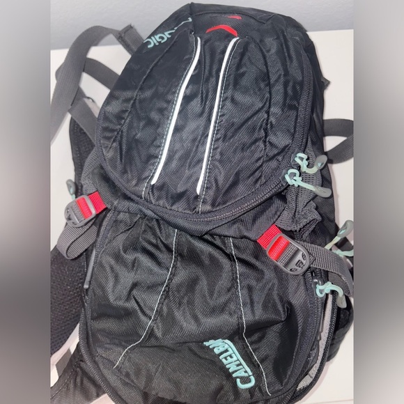 CamelBak Magic 70 oz / 2 L Hydration Pack Sports & Outdoors Hiking main image 10